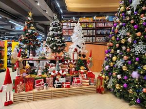 It’s the Christmas season at MR D.I.Y.