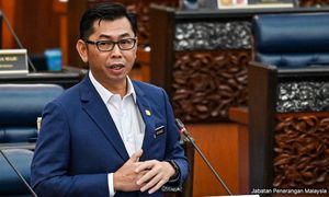 UNHCR urged to speed up refugee resettlement