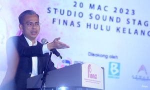 Jaga sensitiviti dalam ghairah komersialkan karya seni, kata Fahmi