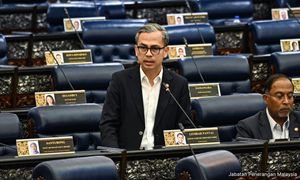 Fahmi: Setting minimum age for social media usage needs further review