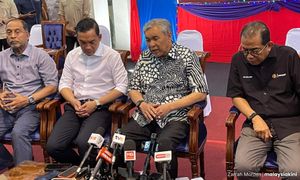 ‘Saya tak kenal dia’ - Zahid ulas cabaran Azmin