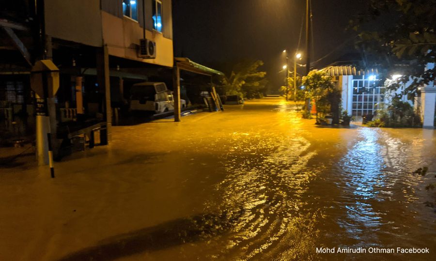 Mangsa banjir kilat di Batu Pahat meningkat