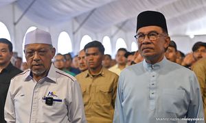 PM lauds cooperative Kelantan MB, drubs 'arrogant snob'