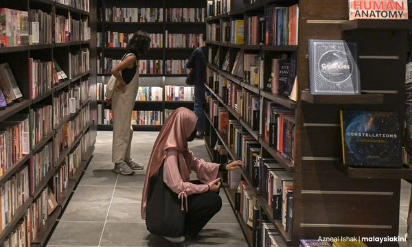 LETTER | What the death of mall bookshops says about us