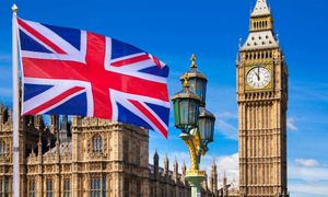 Lebih 100,000 sertai himpunan anti-imigresen di UK, Musk kata ‘lawan atau mati’