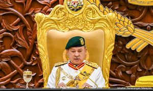 King cautions MPs: Behave, or be suspended