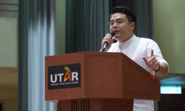 “不谴责理发店指南却怪顾客”，社青批民政自我矮化
