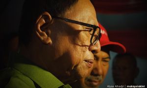 以“奇怪”策略终结土团党，卜艾讥伊党仍是输家