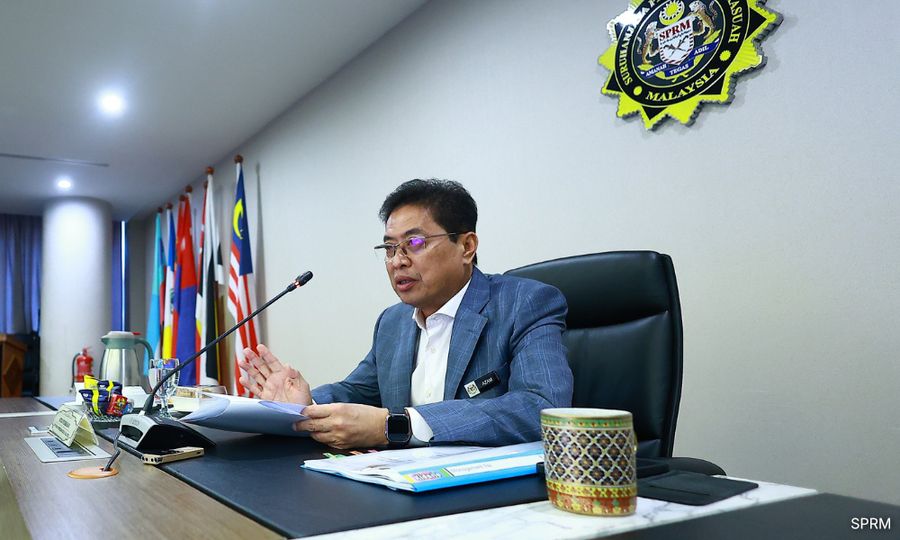 Azam Baki miliki saham Awanbiru Technology bernilai lebih RM1 juta