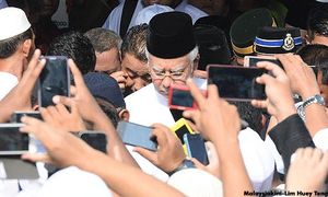 Jawablah di hadapan Tuhan di hari akhirat nanti - Najib