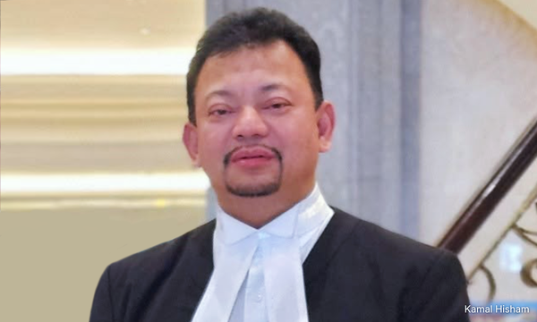 Lawyer defending cops in Shuhaily case mulls lawsuits after past royal drama dredged up