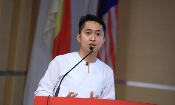 Umno Youth leader urges MIC to reflect on party's position, close ranks with BN