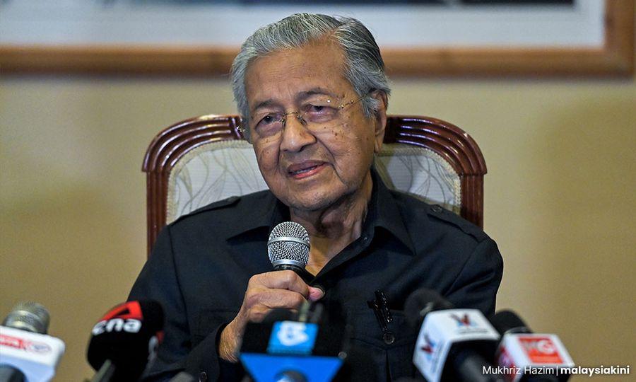 COMMENT | Dr M flailing like a drowning man