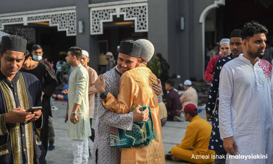 Celebrating the arrival of Syawal