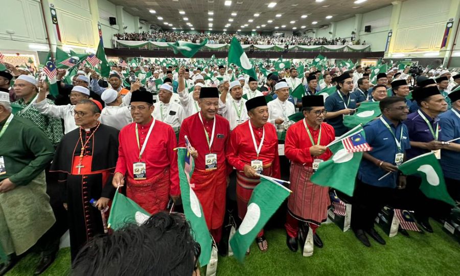 ULASAN | Akankah PAS sokong Umno jadi 'abang besar' PRU16?