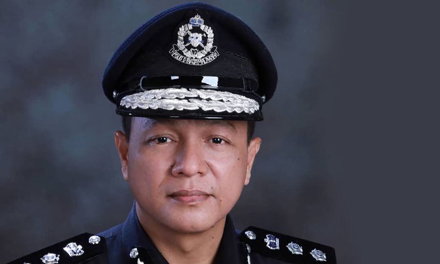 Thief breaks into 'thirsty' headmaster's car and escapes with RM109,000